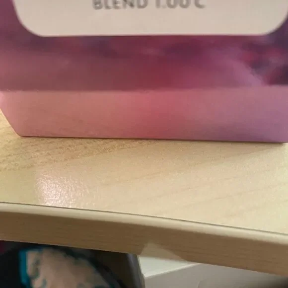 Bounce Liquid Whip Long Wear Foundation 1.00 C - Picture 2 of 3